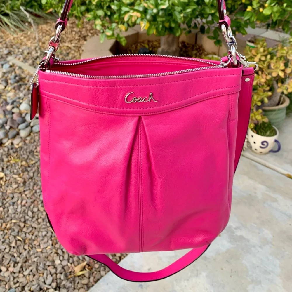 Coach Ashley Leather Hippie Bag Final Price Drop - Picture 3 of 16